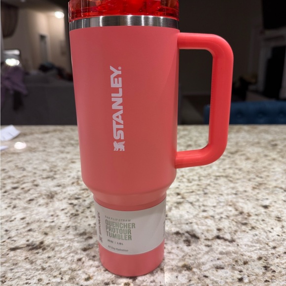 Stanley Coral Quencher Tumbler with Handle - Picture 1 of 3